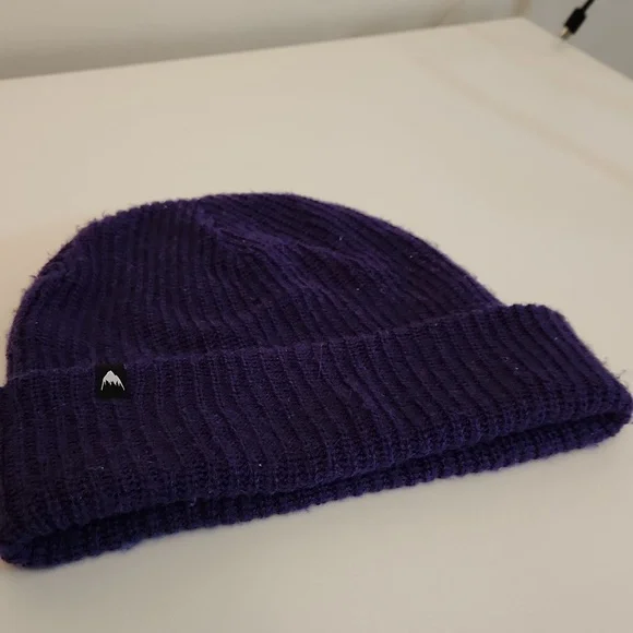 💜 Burton purple hat / beannie / tuque - Picture 6 of 6